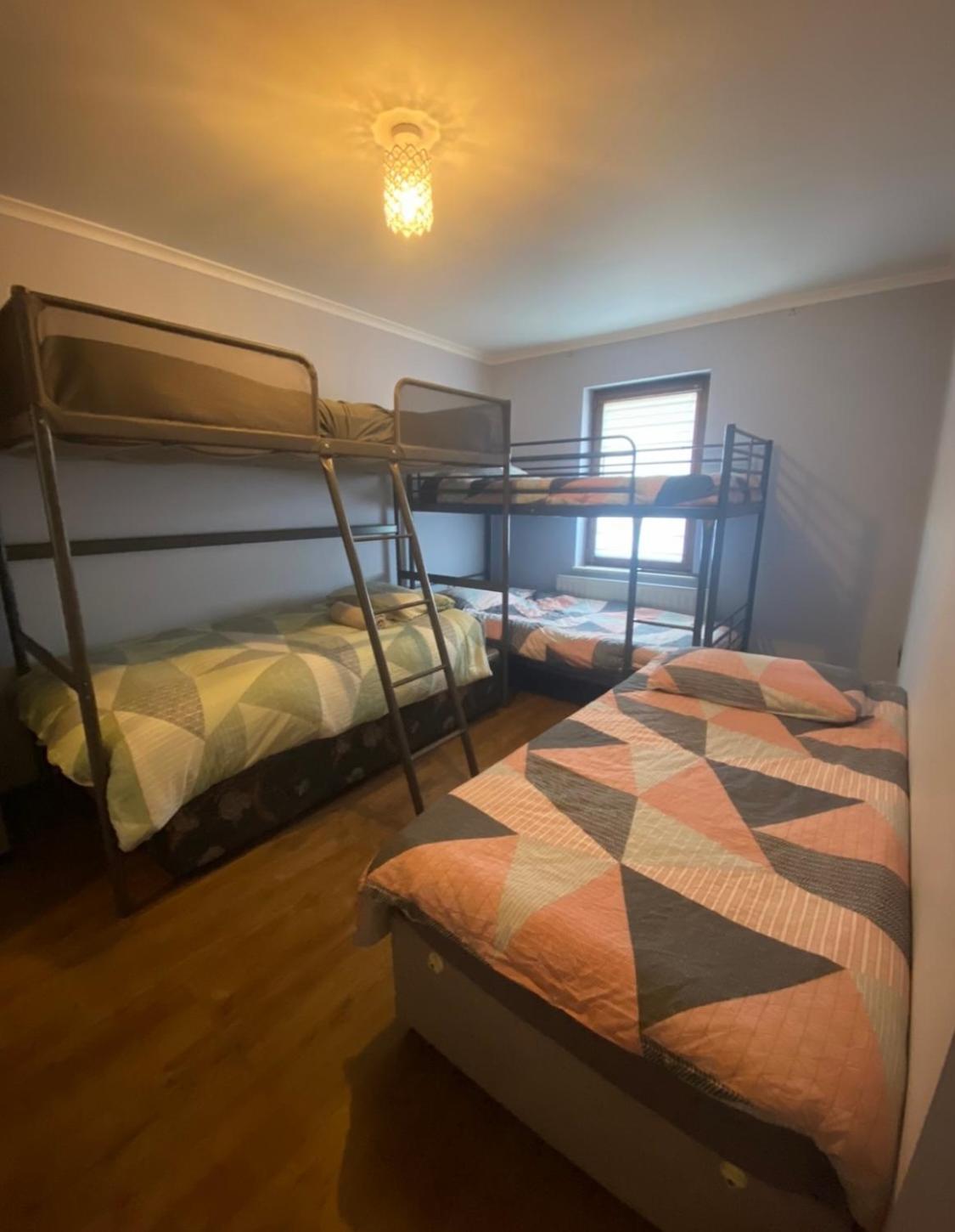 Dublin Airport Big Rooms With Bathroom Outside Room - Kitchen Only 7 Days Reservation Экстерьер фото